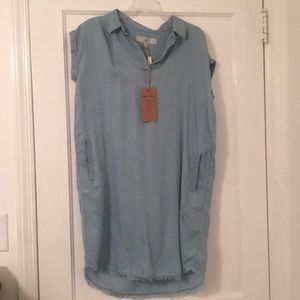 Small denim dress with pockets